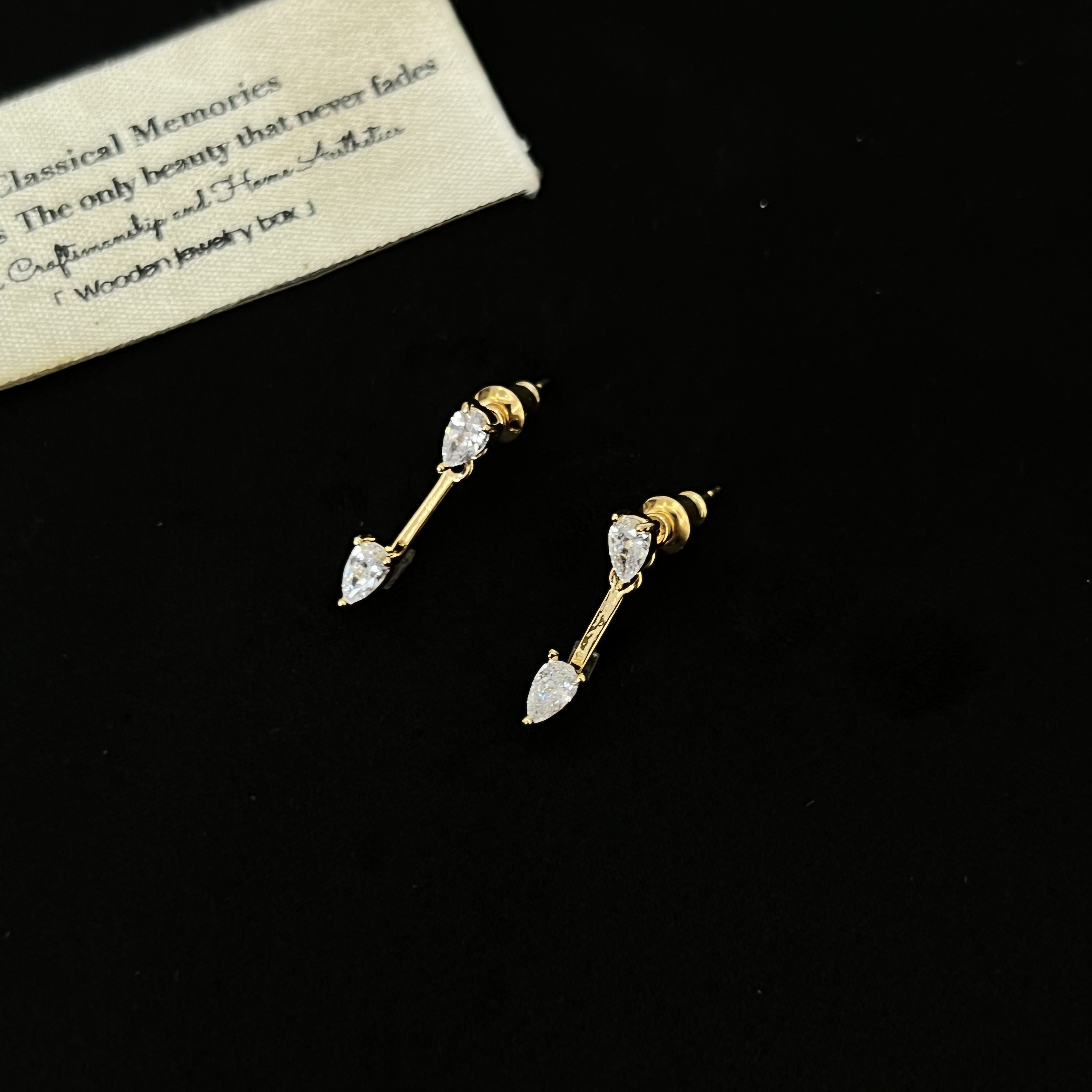 铜合金锆石耳饰 超高级爆闪水滴前后带锆石耳钉6326