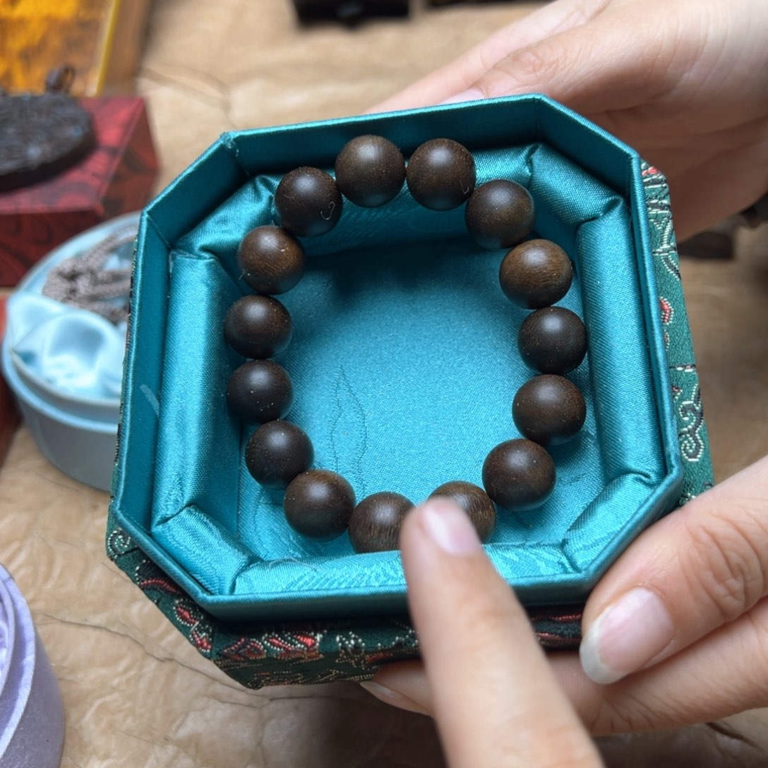 大叶紫檀（黑酸枝木类）