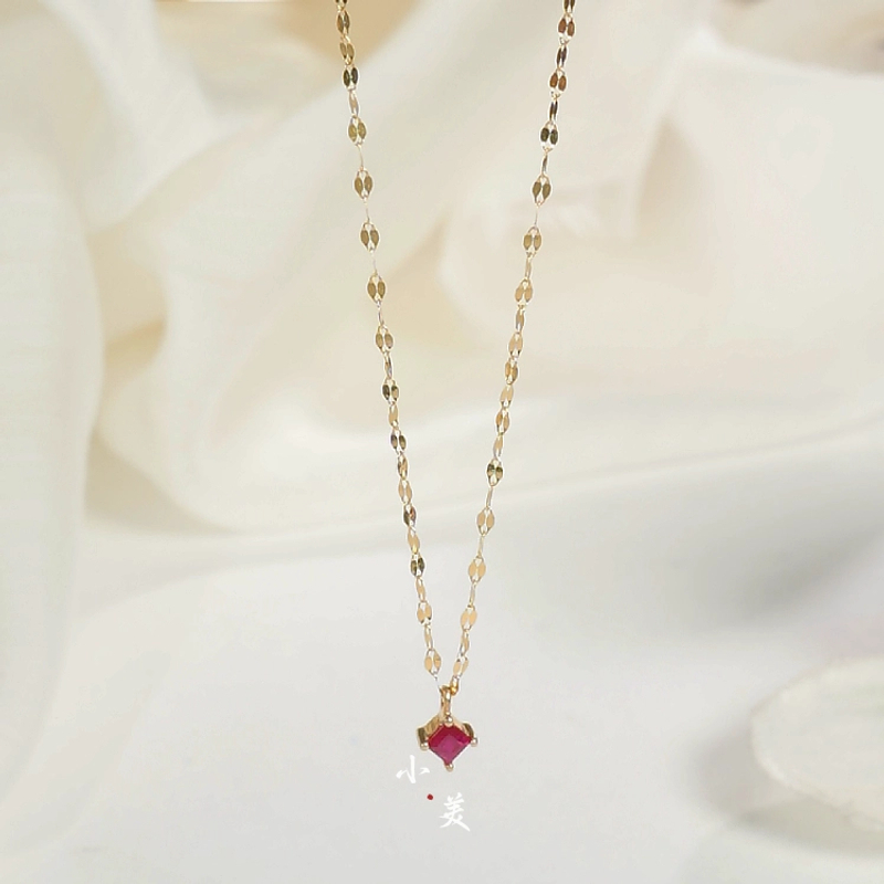朱砂痣・18K金红宝石小方糖嘴唇链项链 （多样性发）G80079