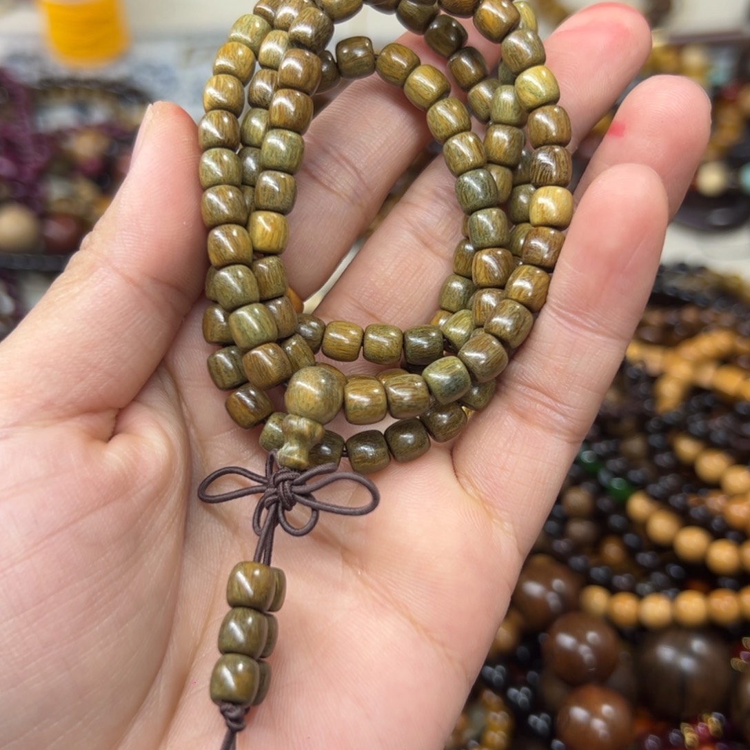 无事牌维腊木（绿檀）