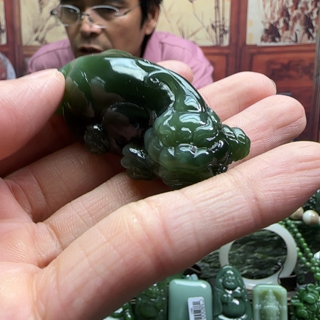 和田玉未镶嵌珠宝奇石吊坠