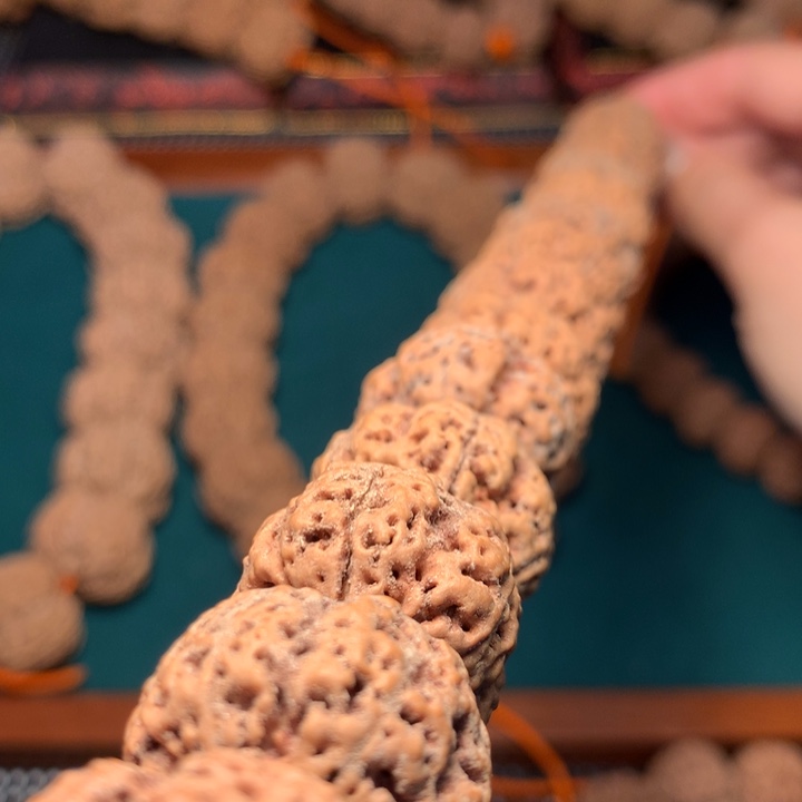 金刚菩提手串韩*磊23尺寸蜂王