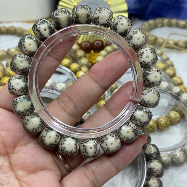 星月菩提手串搁*12×11石玉大眼睛星月菩提手串