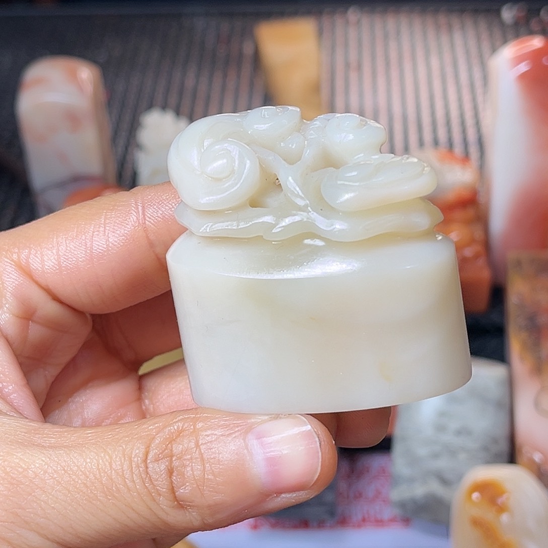 寿山石印石这么大岁数怎么会