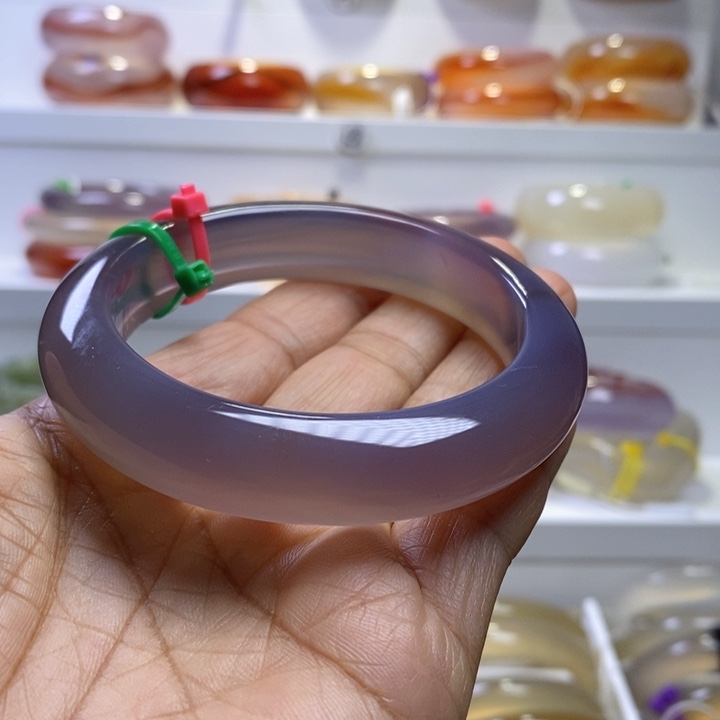 玛瑙/玉髓手镯未镶嵌玛**卡