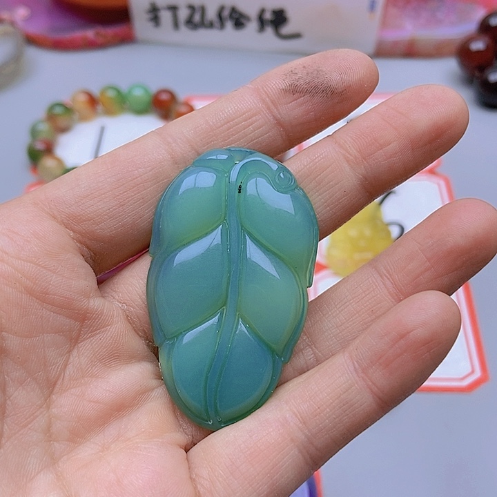 【闪购商品】玛瑙/玉髓珠宝半成品未镶嵌凤**天