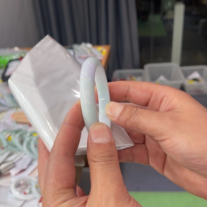 翡翠手镯未镶嵌纯天然缅甸翡翠手镯A货