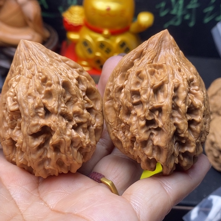 时***影文玩核桃吊坠大沽石异形