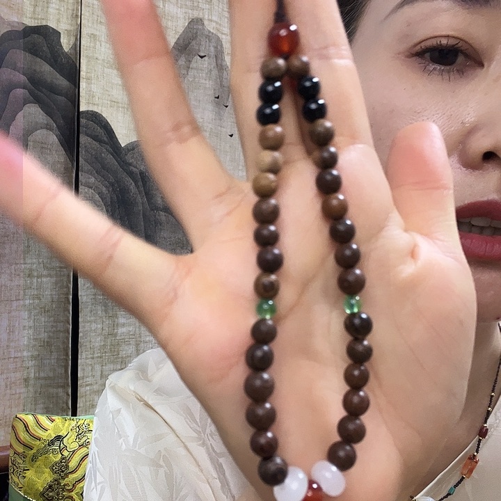 玛瑙/玉髓颈饰合金