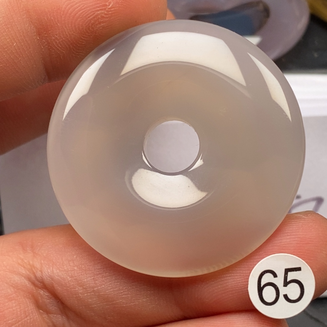 万***沣玛瑙/玉髓未镶嵌颈饰挂件