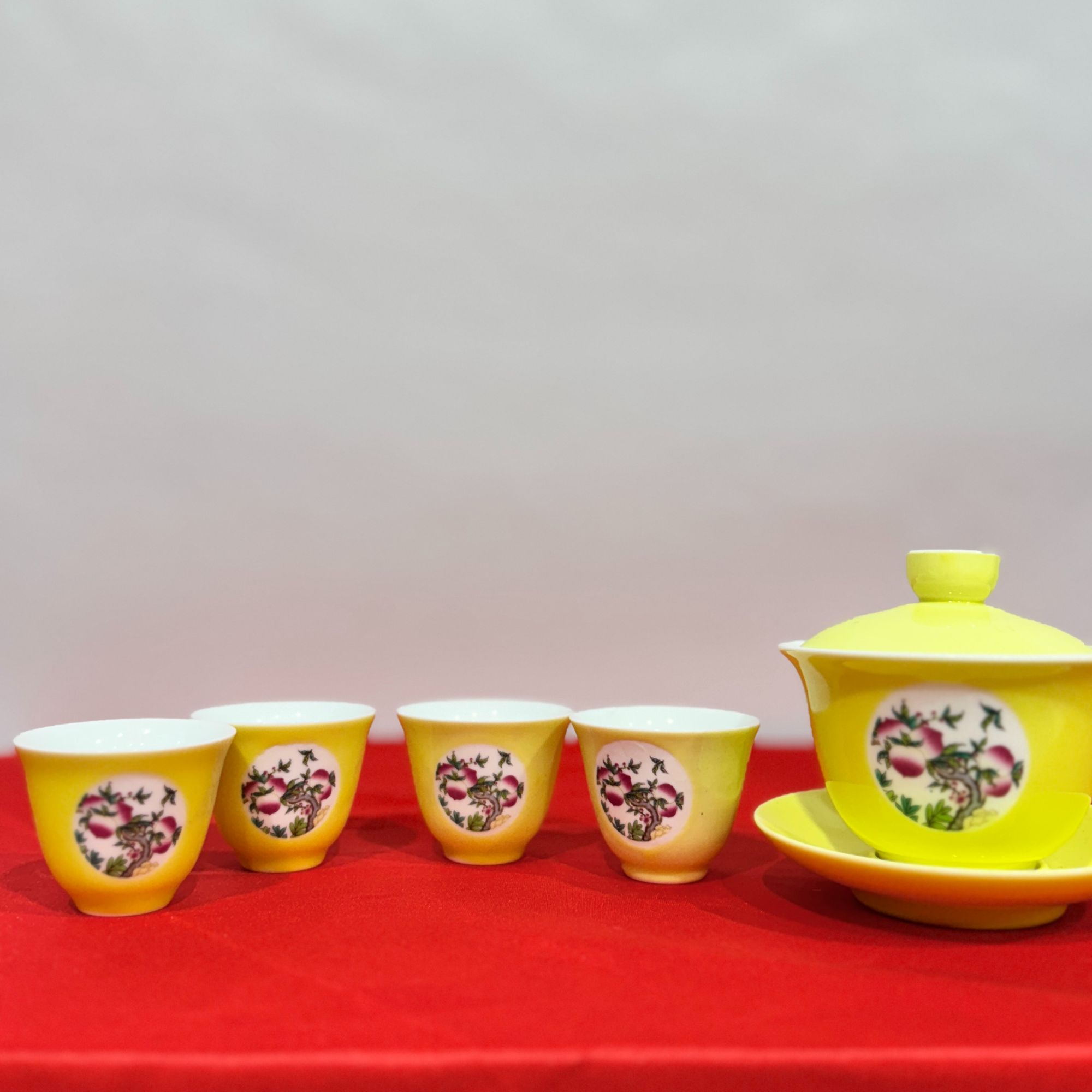 淡黄寿桃茶具礼盒套装