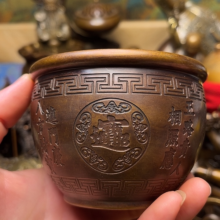 精美铜器批发档口