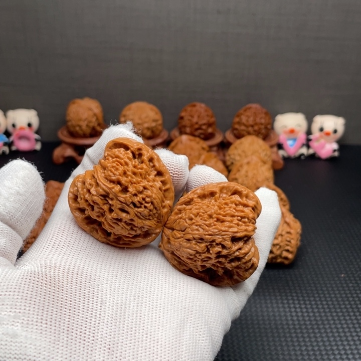 文玩核桃把件大*南疆石天残脚42