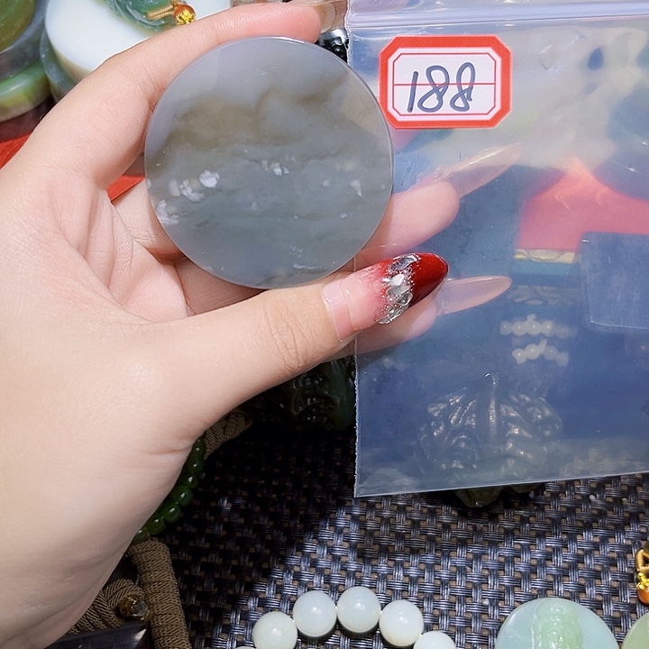 和田玉和田玉边角料随机发未镶嵌