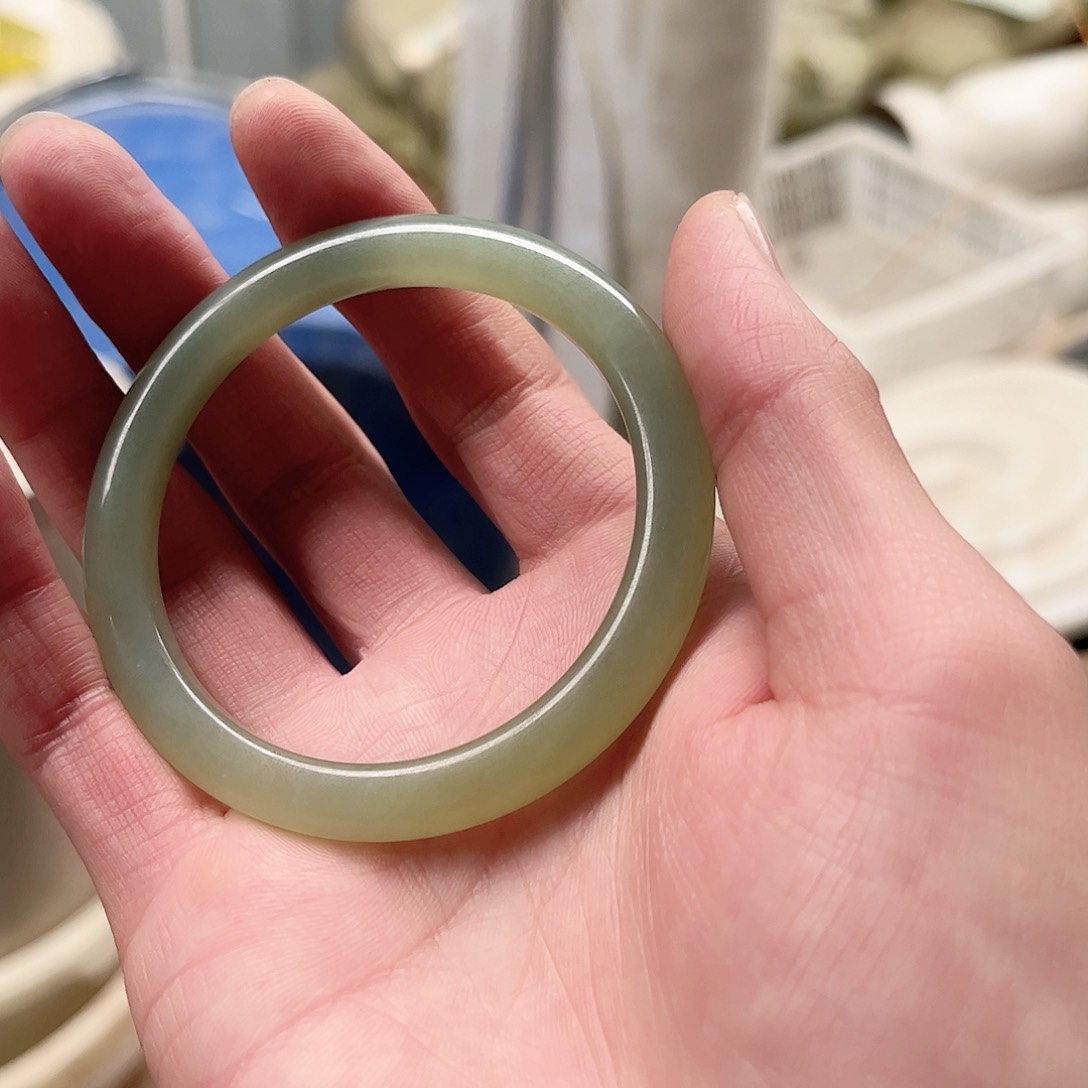 和田玉手镯未镶嵌纯天然和田玉手镯55细圆