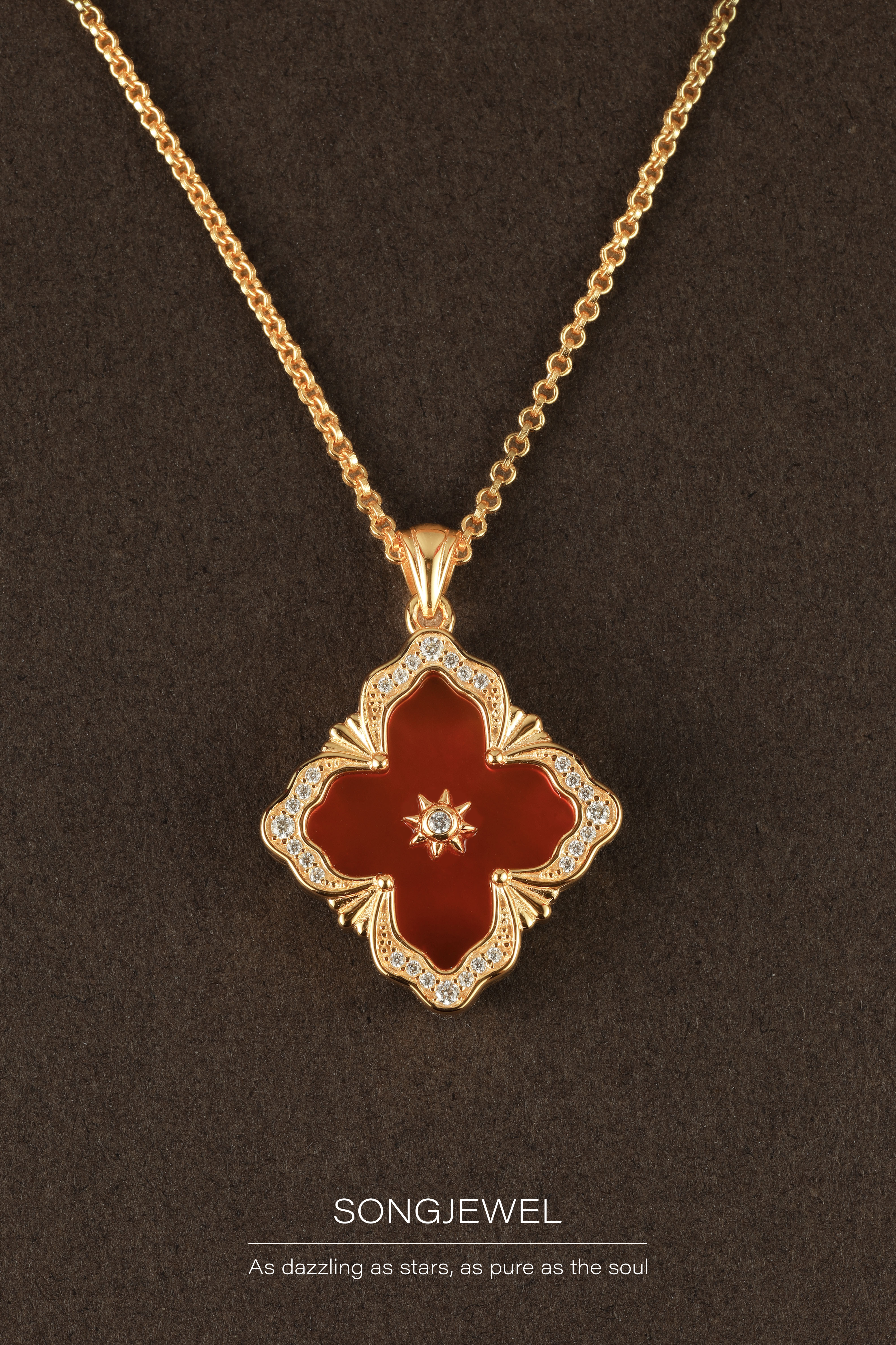 B家经典红玛瑙四叶草形制 925银厚镀金 精工双面佩戴 项链轻奢