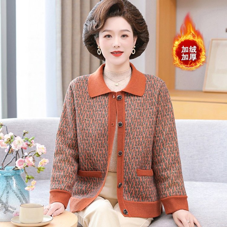 中老年秋冬加绒加厚外套妈妈装翻领保暖一体开衫绒衣