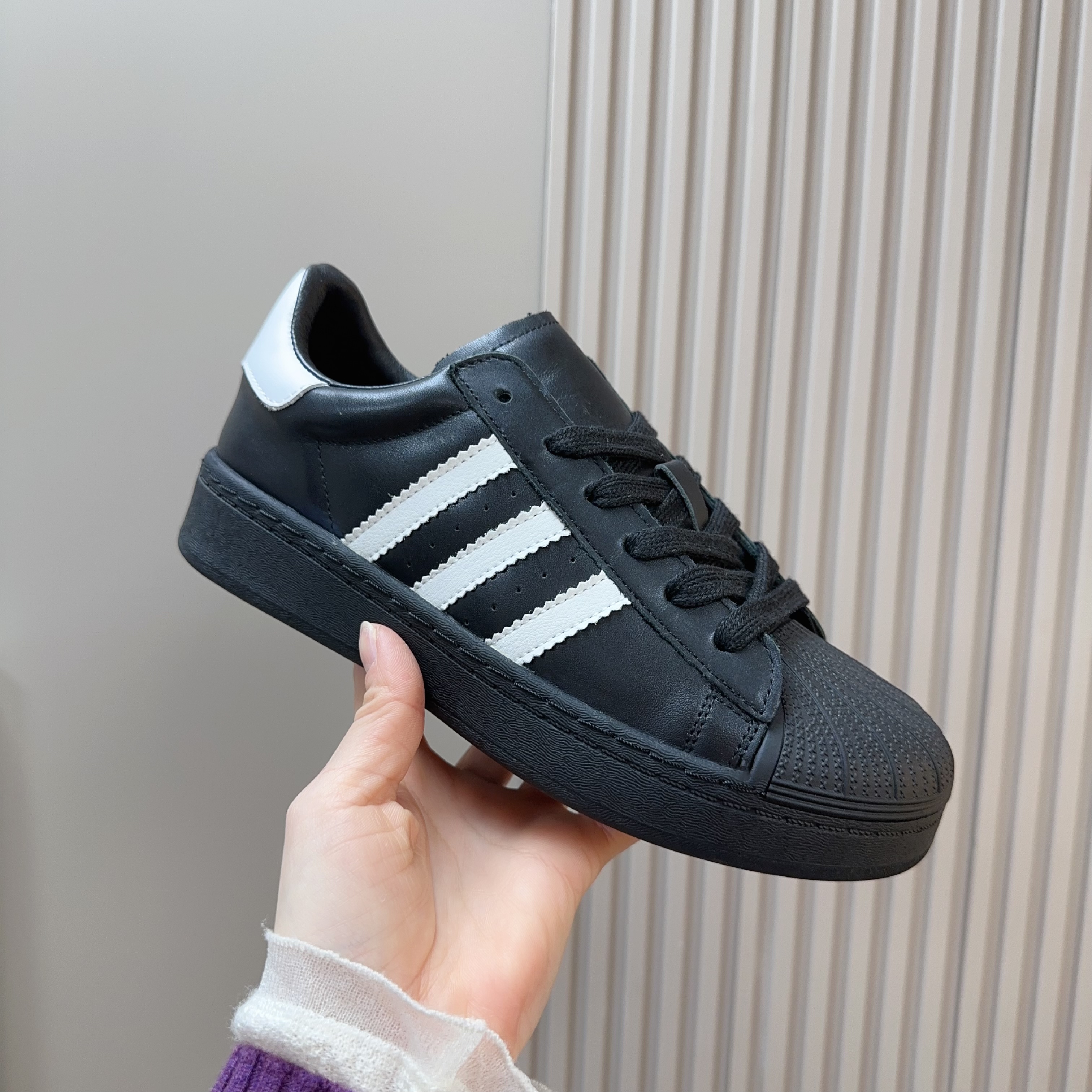 黑色贝壳鞋  女鞋厚底低帮休闲运动板鞋潮