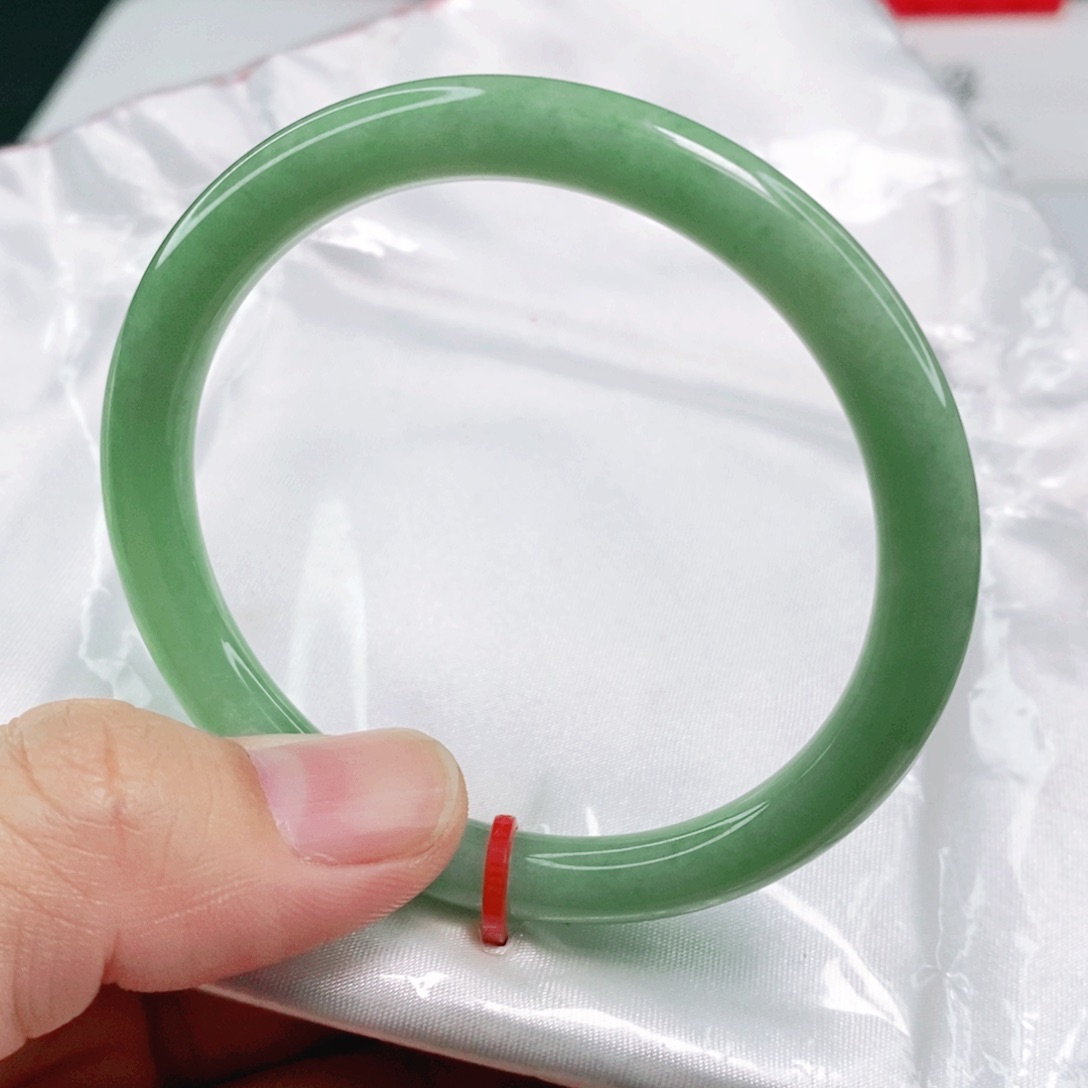 未镶嵌手镯翡翠53.6圈口圆条