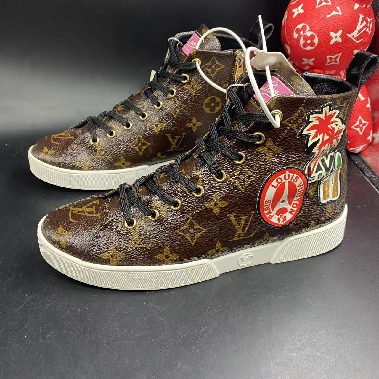 95新 LouisVuitton/路易威登 棕老花印花高帮板鞋38欧码kke202