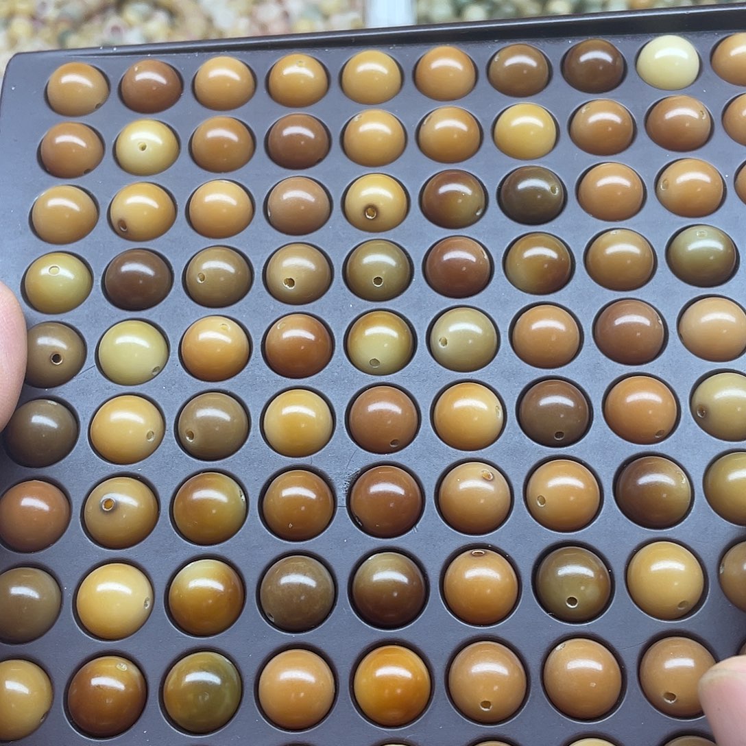 吊坠白玉菩提12.5精品焦糖圆100颗