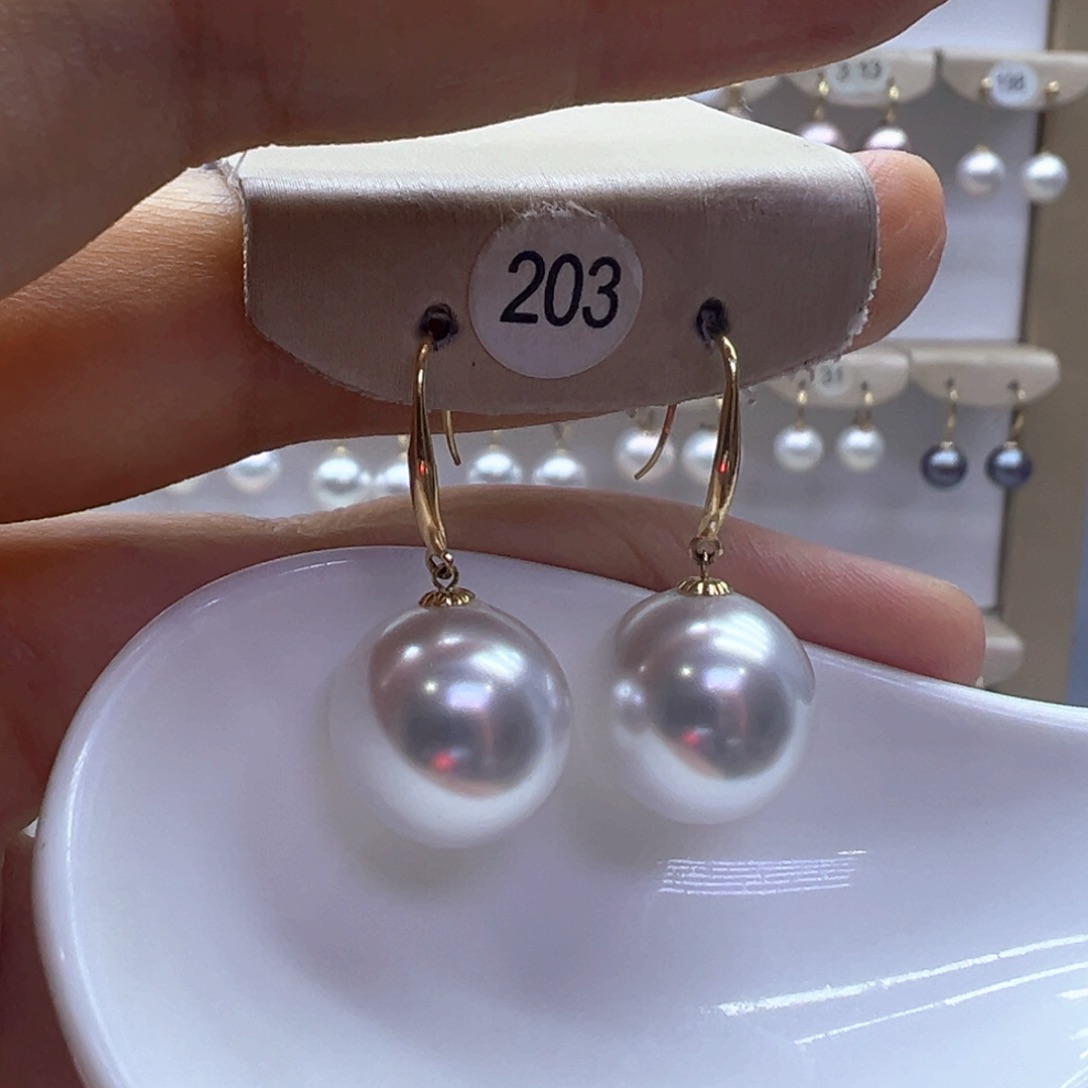 18K金镶嵌淡水珍珠耳饰