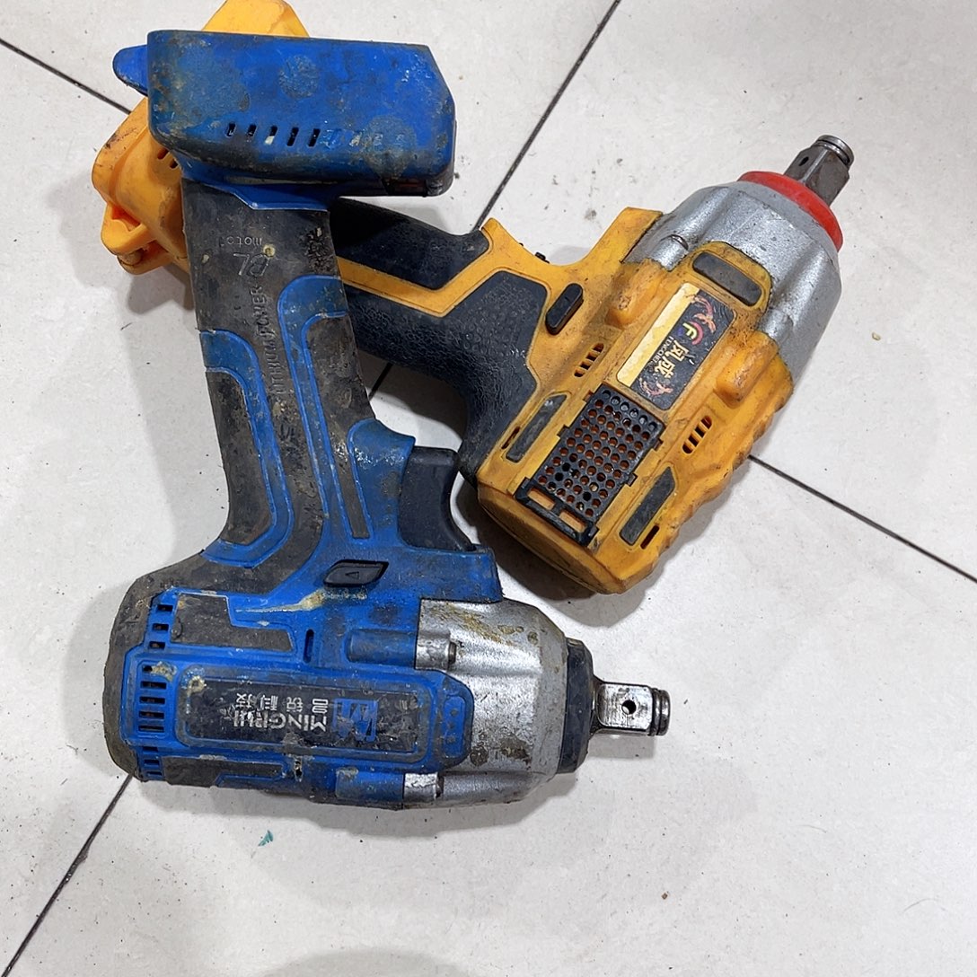 锹一位在英国伦敦大学学习