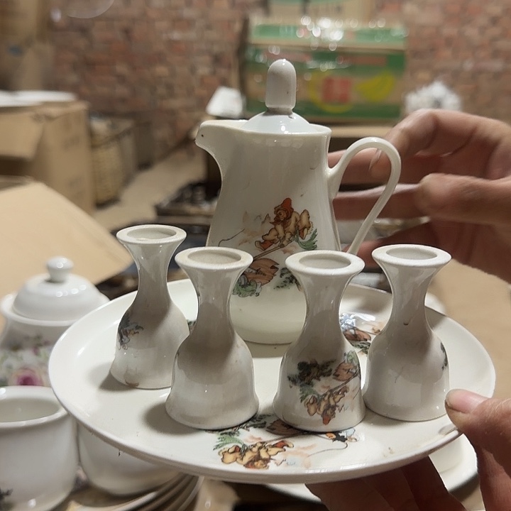 库存微瑕酒壶一套