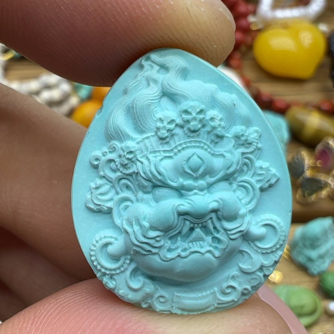 绿松石颈饰未镶嵌