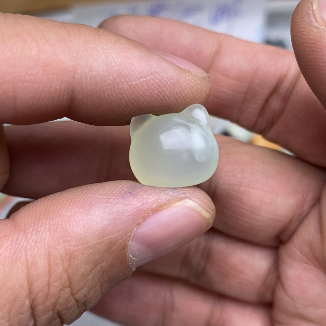 岫玉纯天然岫玉假一赔十未镶嵌