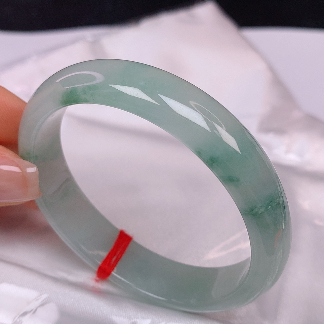 【闪购商品】翡翠未镶嵌手镯54+贵妃手镯