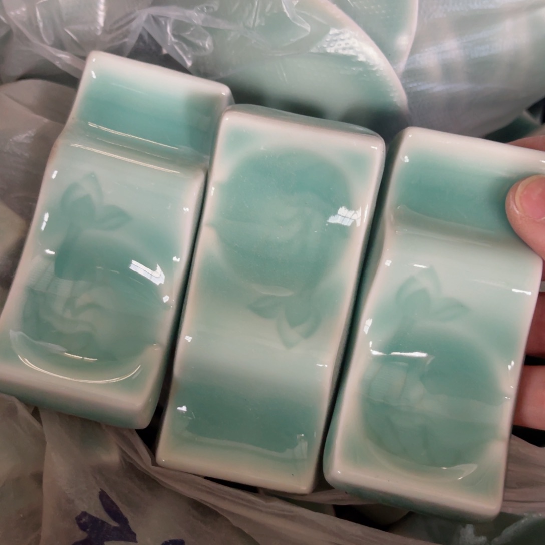 瓷片哈哈哈哈哈哈哈