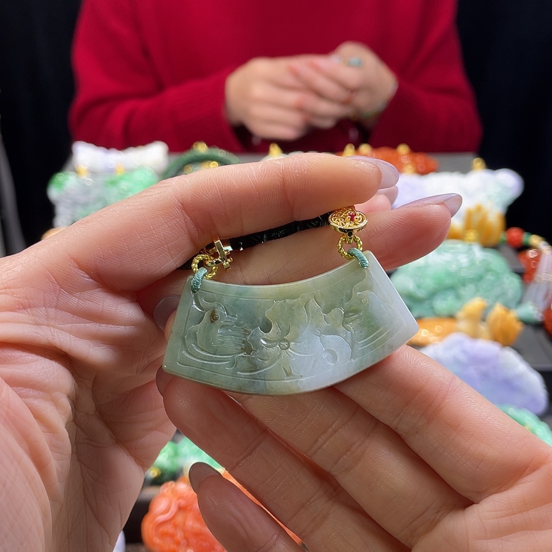 翡翠颈饰未镶嵌代编织