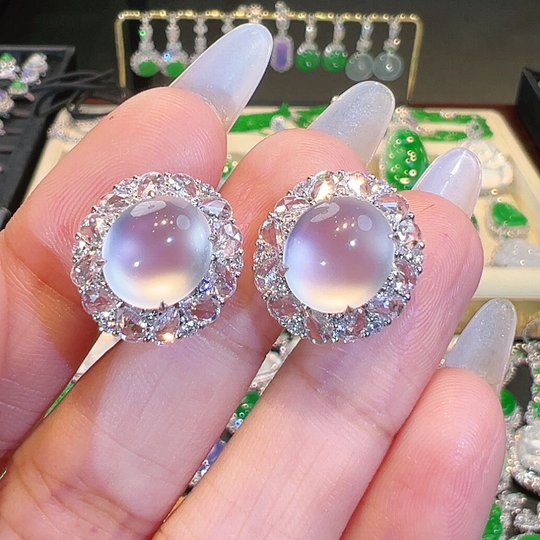 翡翠耳环18K金镶嵌翡翠