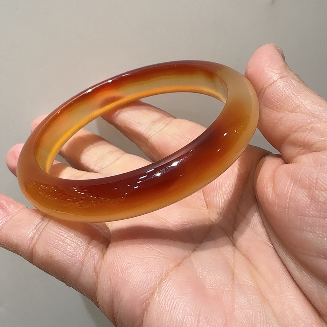 玛瑙/玉髓手镯未镶嵌冯*宝