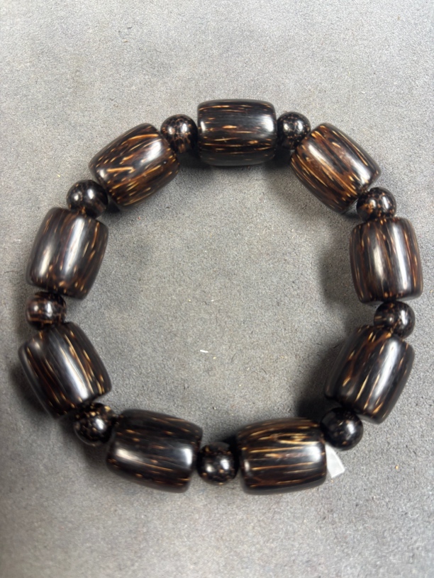 803沉木桶珠手串