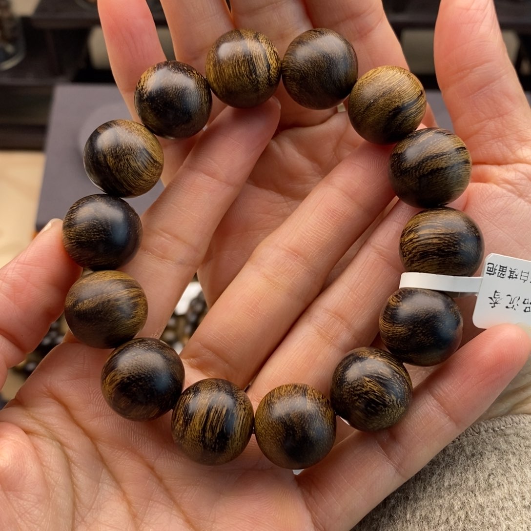 沉香手串F****Q越南芽庄白棋瘤疤1.6