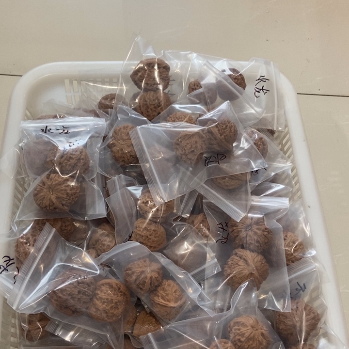 吊坠文玩核桃水龙瑕疵