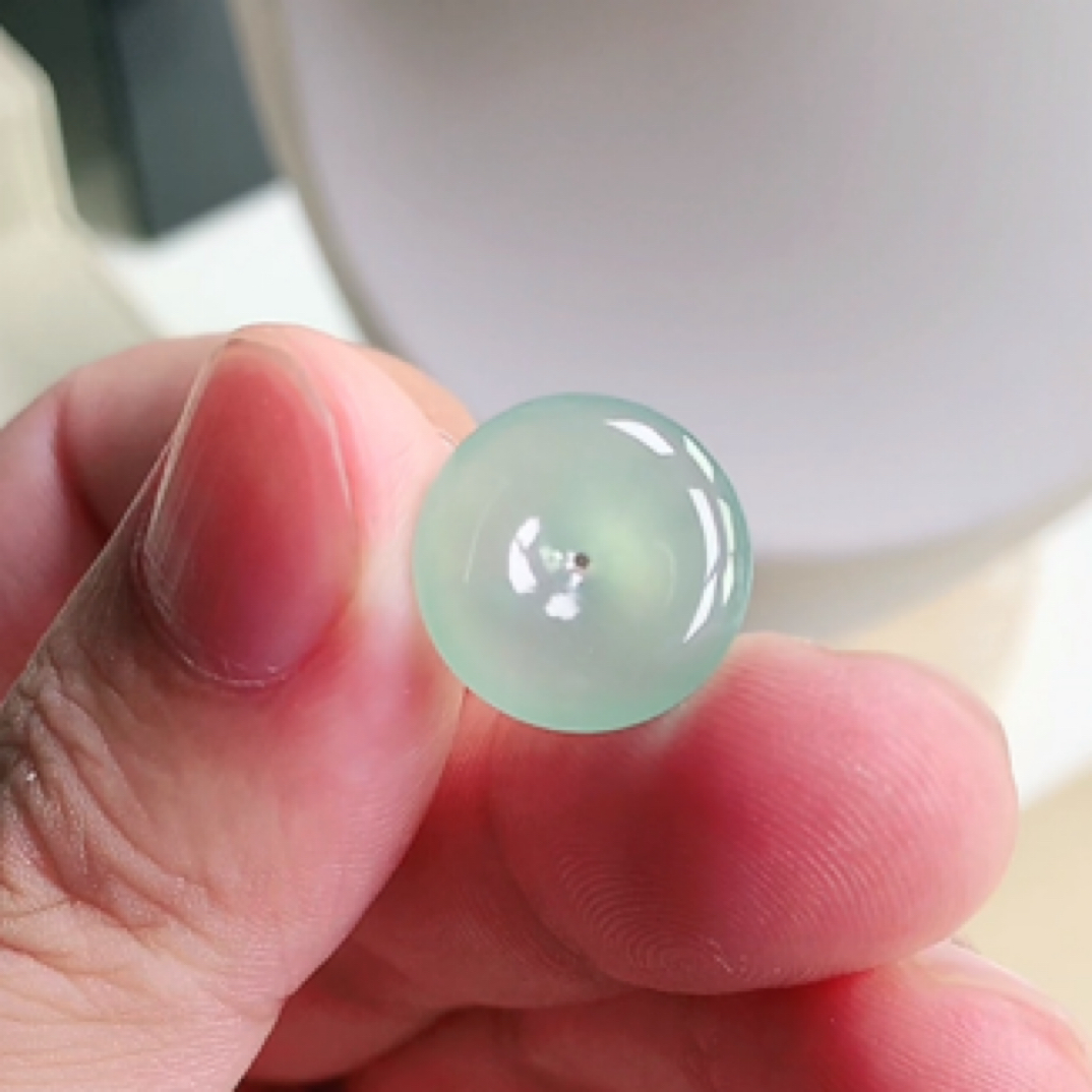 缅甸天然翡翠吊坠