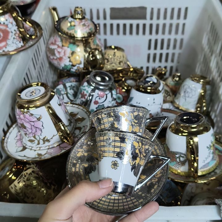 摆件陶瓷默认微瑕发两个。。。。。
