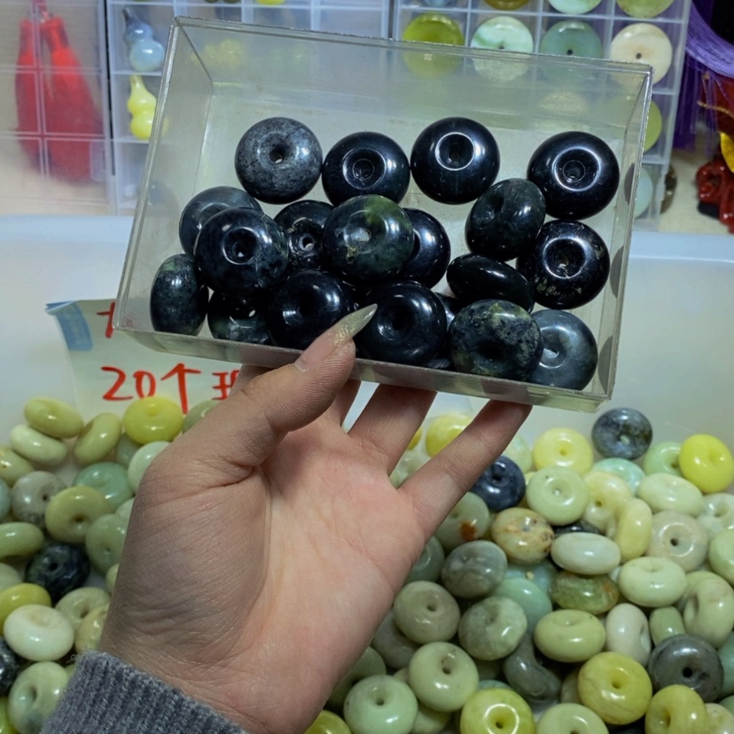 【闪购商品】蛇纹石玉其他未镶嵌134