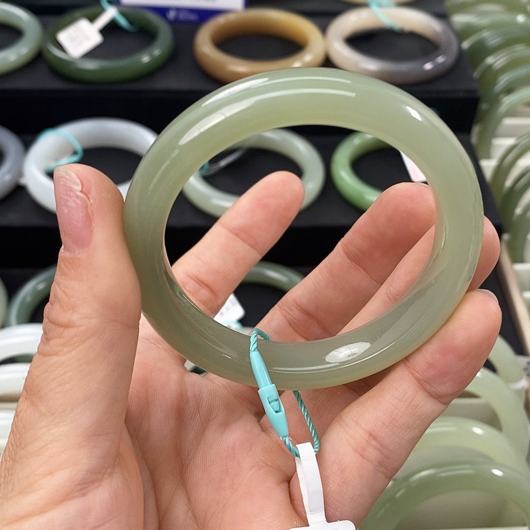 和田玉手镯未镶嵌54