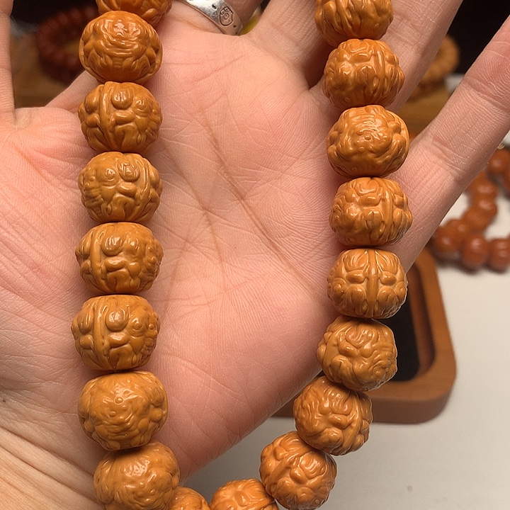 猴头核桃吊坠猴头核桃金蝉手持