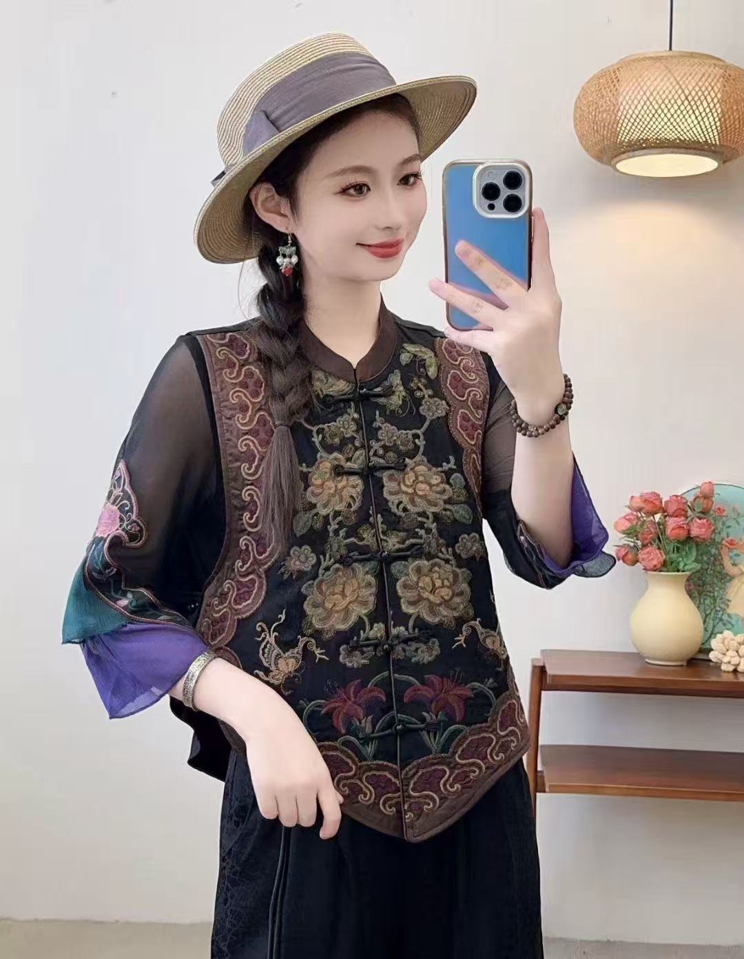 2025秋季新款新中式国风刺绣花马甲女盘扣显瘦百搭无袖坎肩上衣