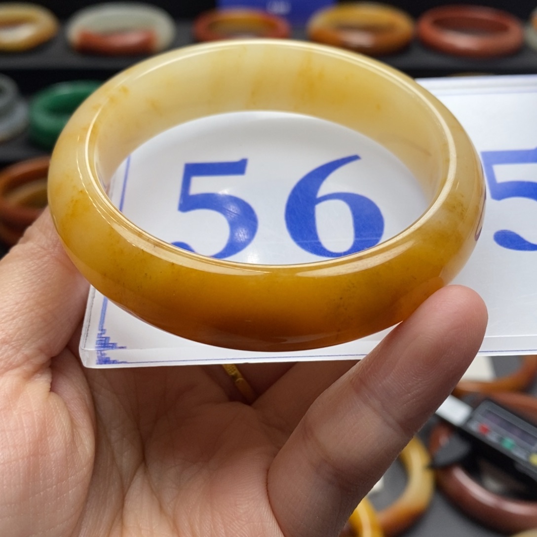 石英质玉（黄龙玉）手镯未镶嵌