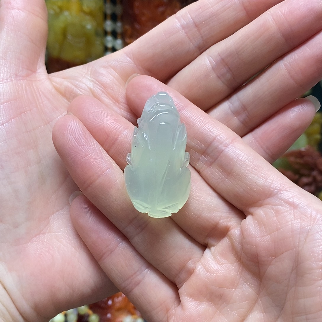 岫玉未镶嵌吊坠(赠链)