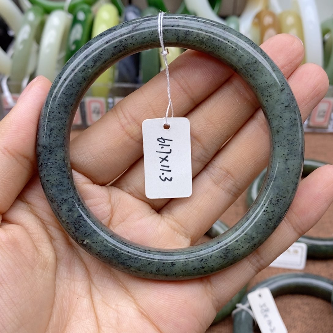 和田玉未镶嵌手镯青*卡61