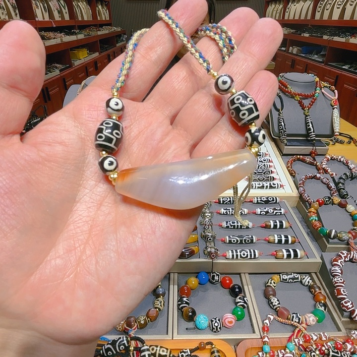 未镶嵌玛瑙/玉髓珠宝奇石