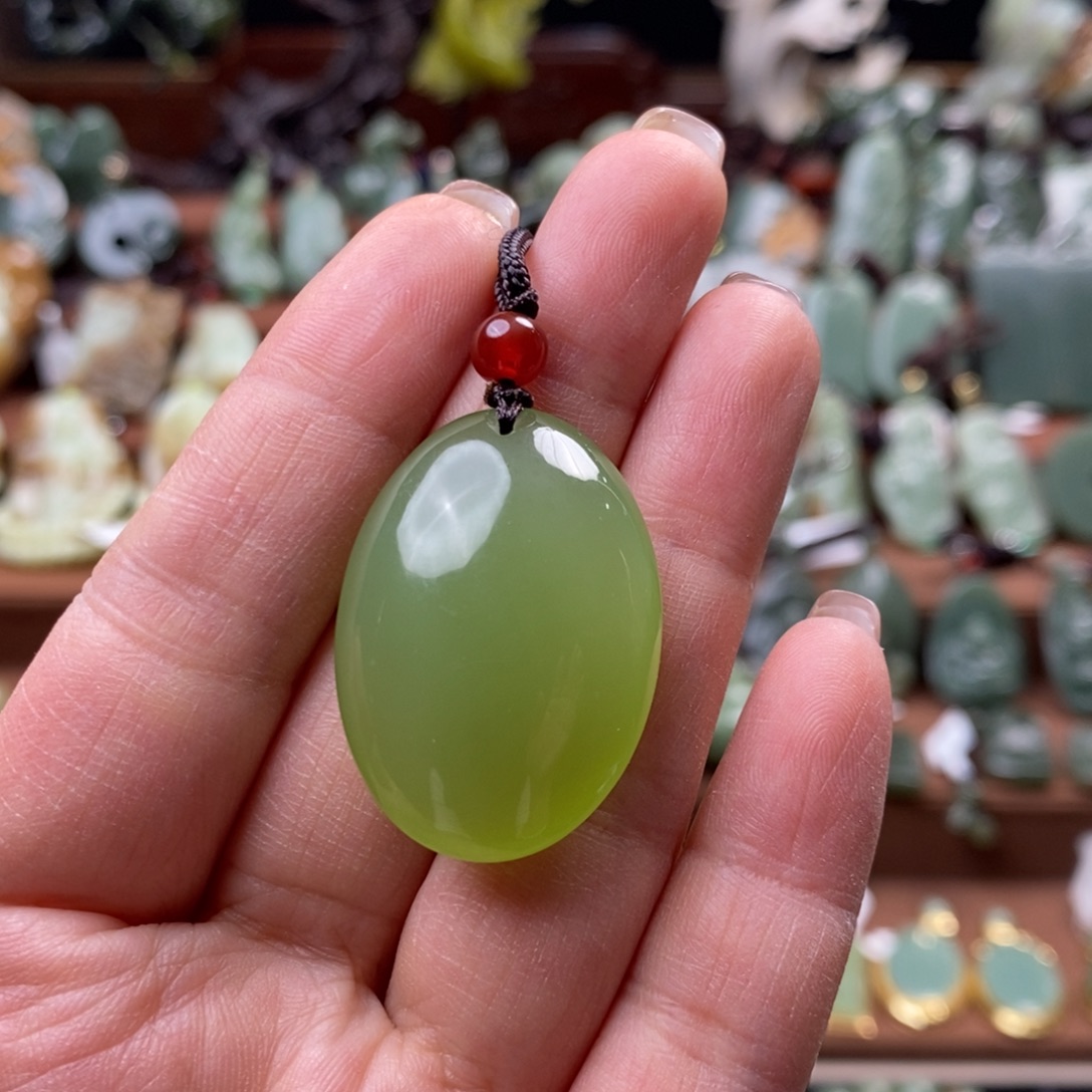 蛇纹石玉未镶嵌挂件