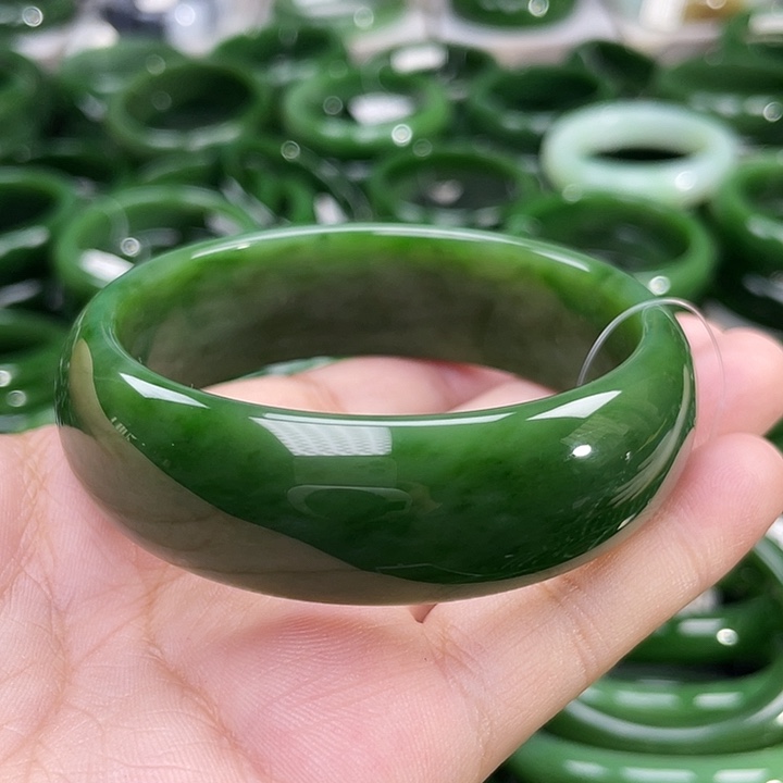 未镶嵌手镯和田玉（碧玉）富*